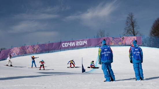 2014 Winter Olympics. Snowboarding. Women. Snowboard cross