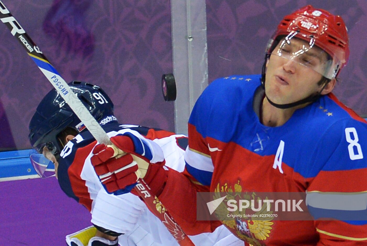 2014 Winter Olympics. Ice hockey. Men. Russia vs. Slovakia