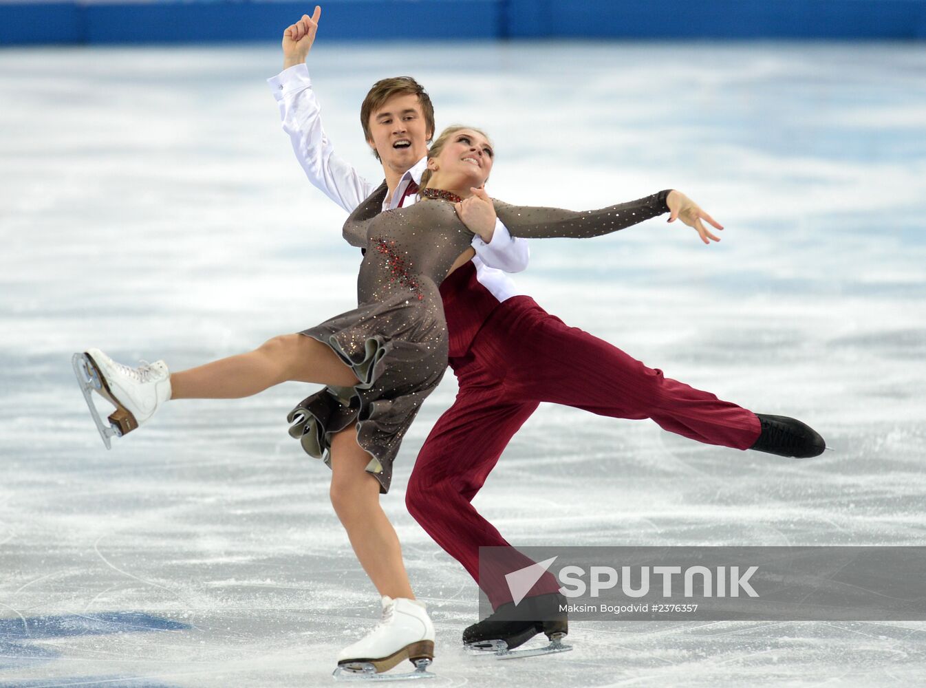 2014 Winter Olympics. Figure skating. Ice dance. Short program