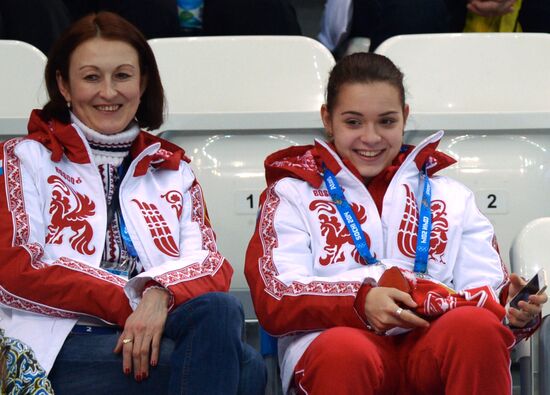 2014 Winter Olympics. Figure skating. Ice dance. Short program