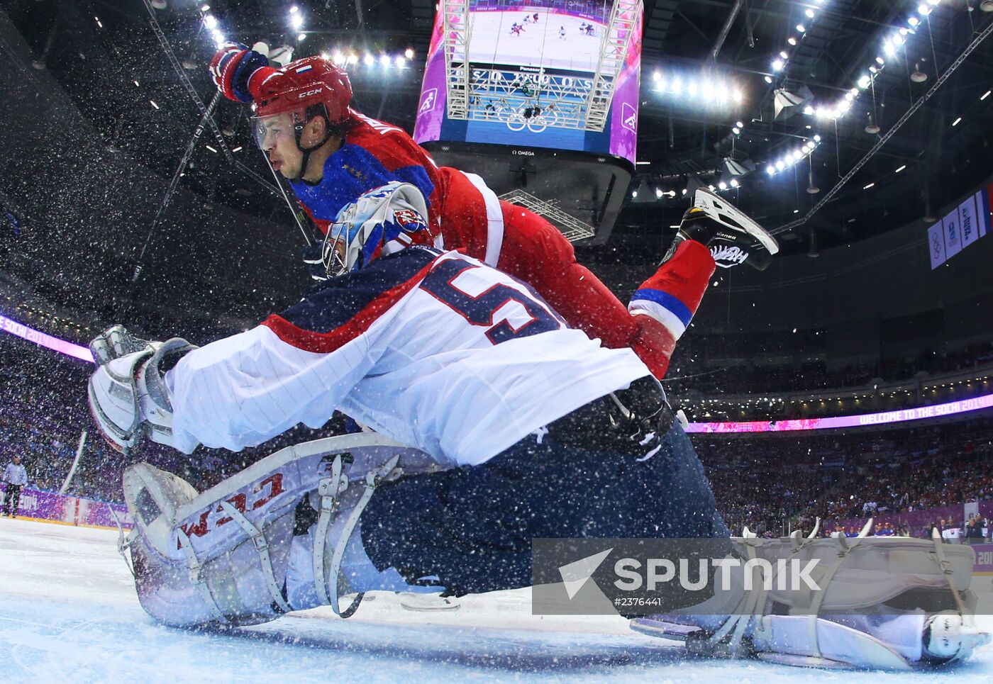 2014 Winter Olympics. Ice hockey. Men. Russia vs. Slovakia