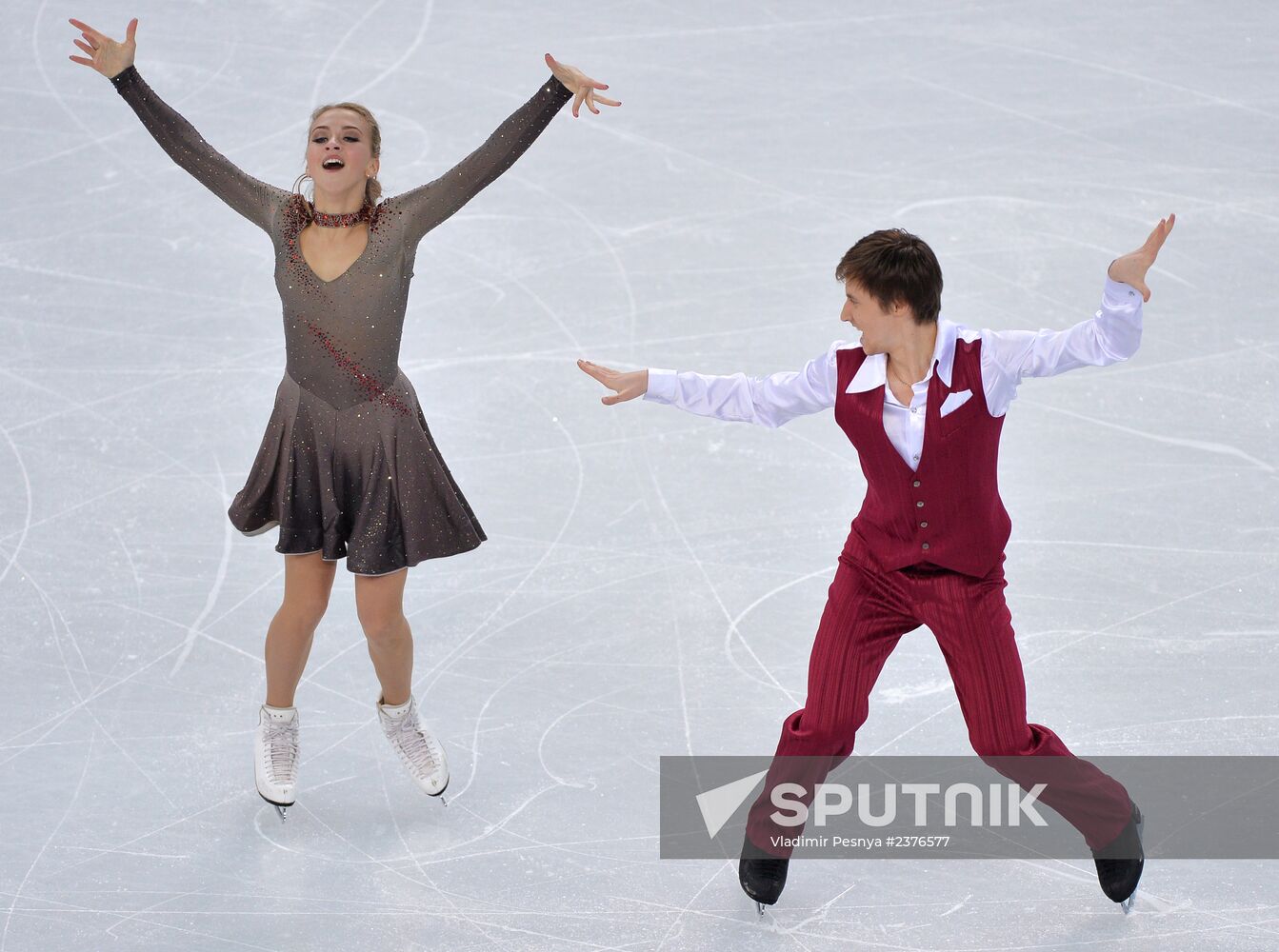 2014 Winter Olympics. Figure skating. Ice dance. Short program