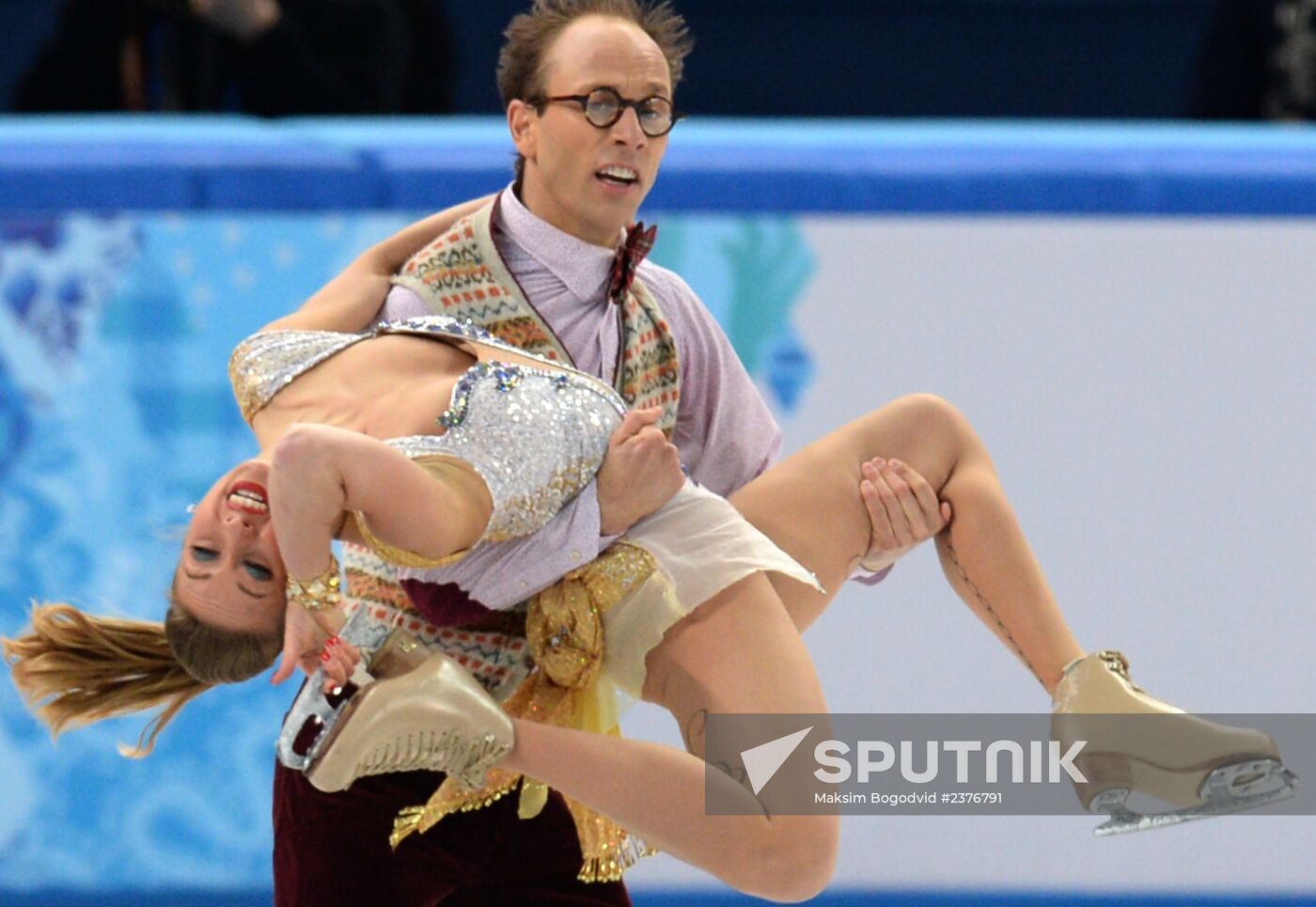 2014 Winter Olympics. Figure skating. Ice dance. Short program