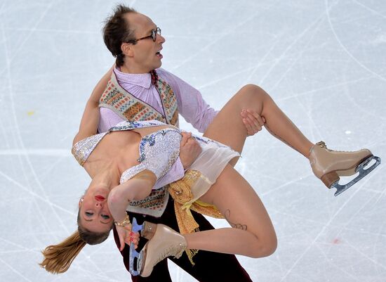 2014 Winter Olympics. Figure skating. Ice dance. Short program