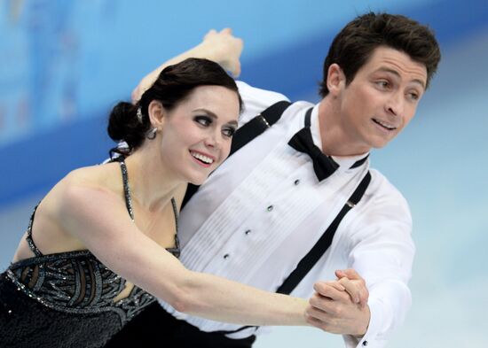 2014 Winter Olympics. Figure skating. Ice dance. Short program