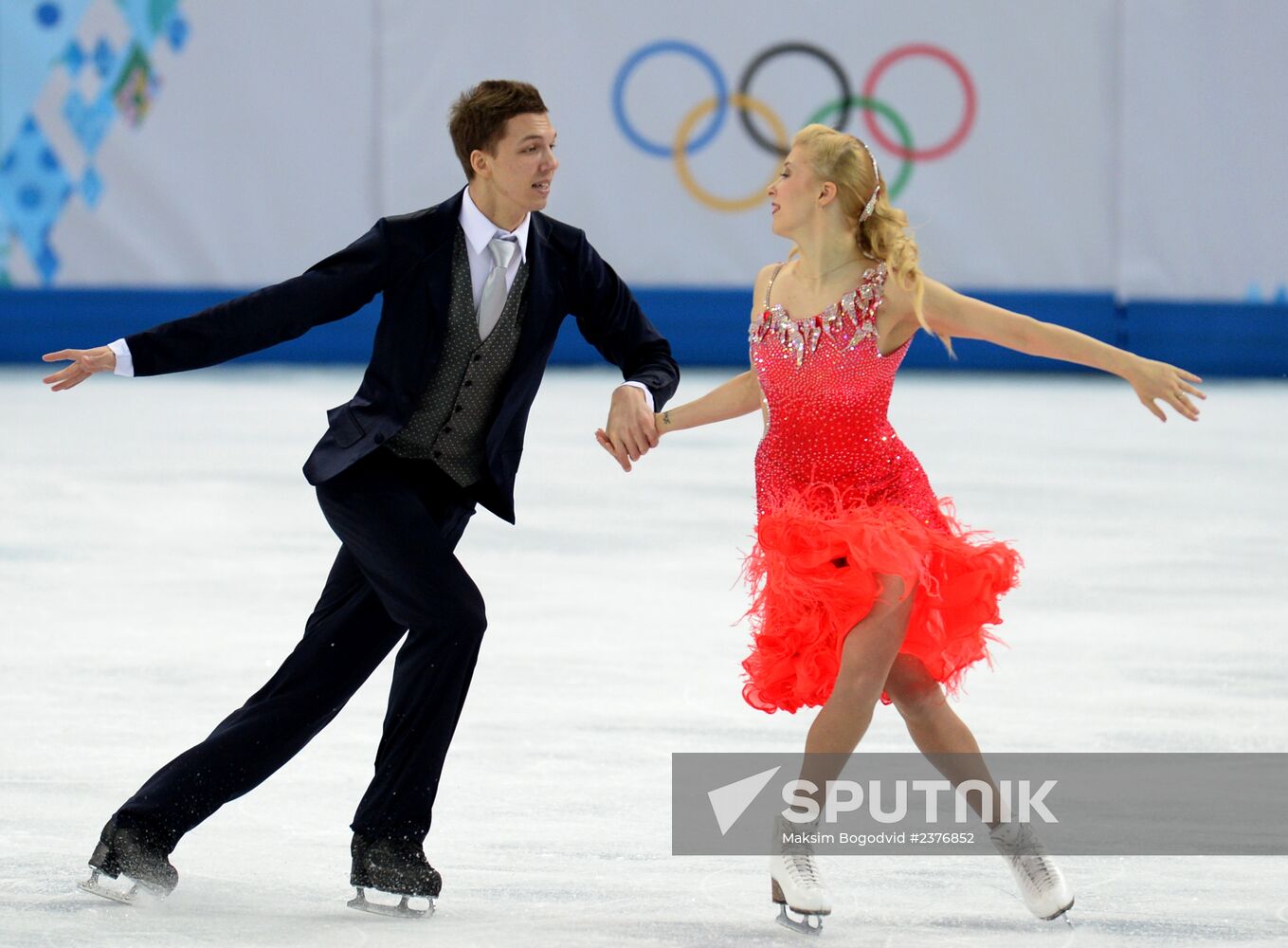 2014 Winter Olympics. Figure skating. Ice dance. Short program