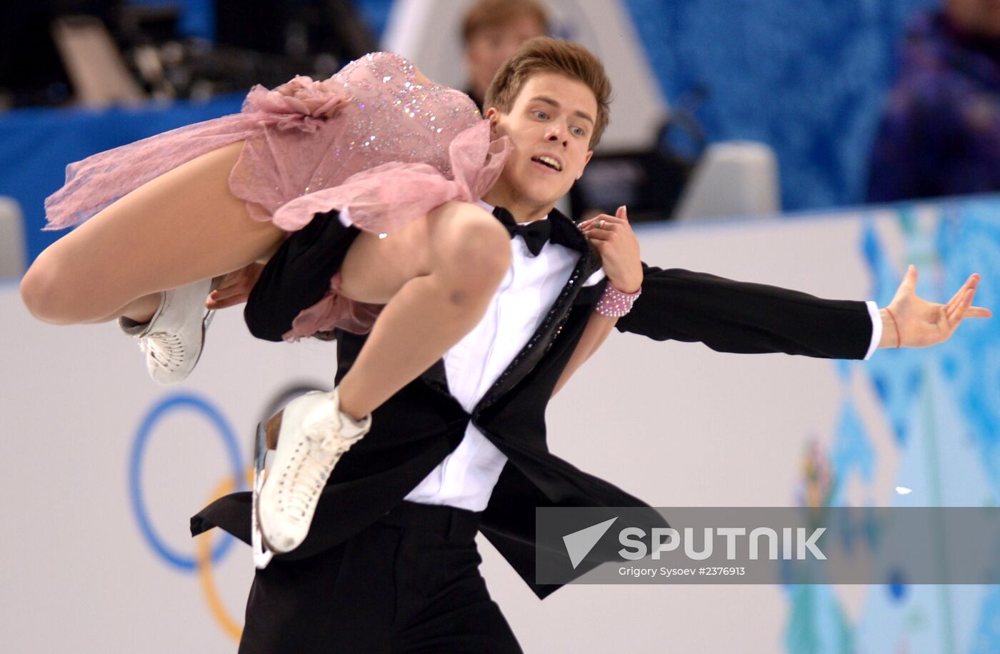 2014 Winter Olympics. Figure skating. Ice dance. Short program