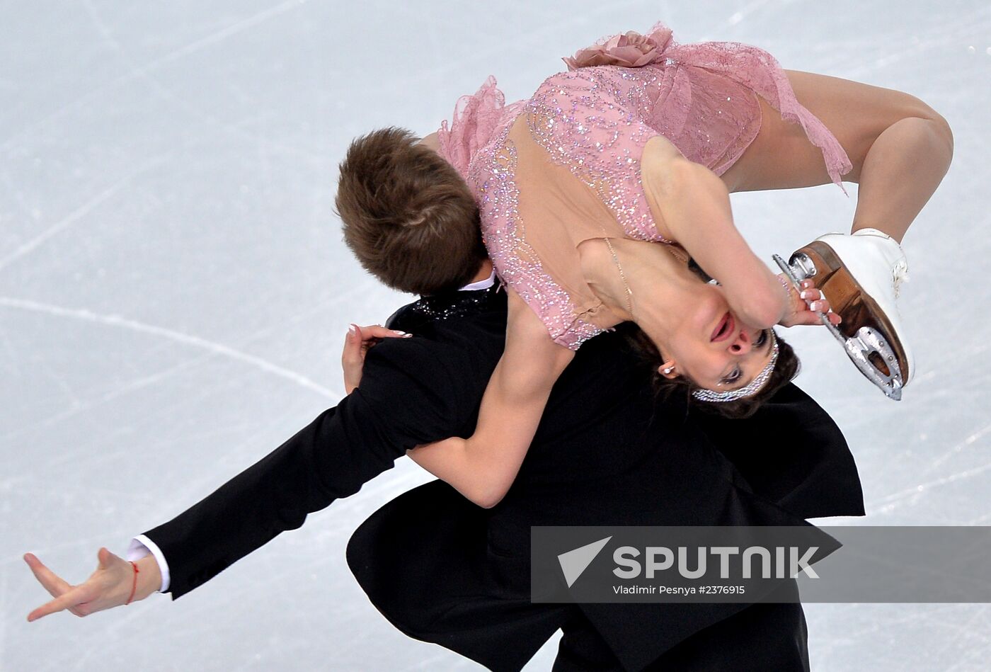 2014 Winter Olympics. Figure skating. Ice dance. Short program