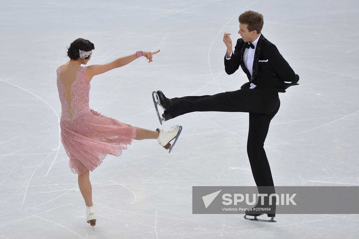 2014 Winter Olympics. Figure skating. Ice dance. Short program