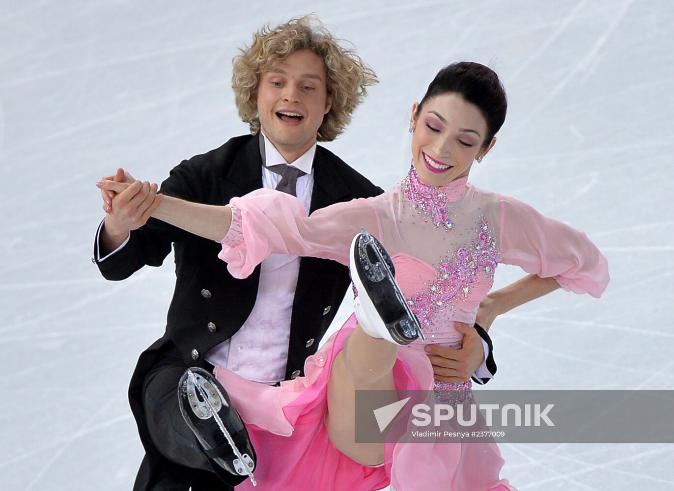 2014 Winter Olympics. Figure skating. Ice dance. Short program