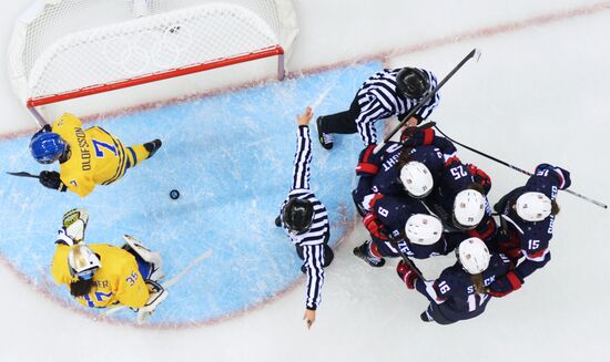 2014 Winter Olympics. Ice hockey. Women. USA vs. Sweden