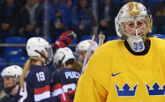 2014 Winter Olympics. Ice hockey. Women. USA vs. Sweden