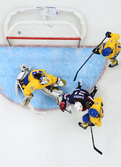 2014 Winter Olympics. Ice hockey. Women. USA vs. Sweden