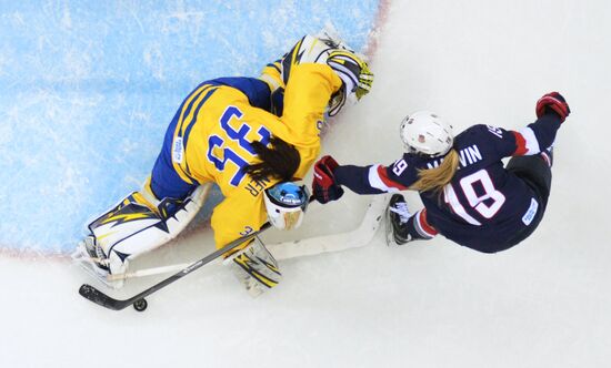 2014 Winter Olympics. Ice hockey. Women. USA vs. Sweden