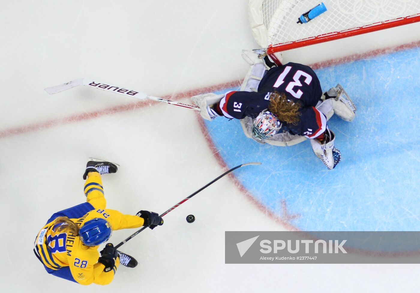 2014 Winter Olympics. Ice hockey. Women. USA vs. Sweden