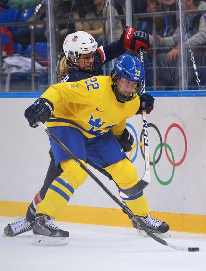 2014 Winter Olympics. Ice hockey. Women. USA vs. Sweden