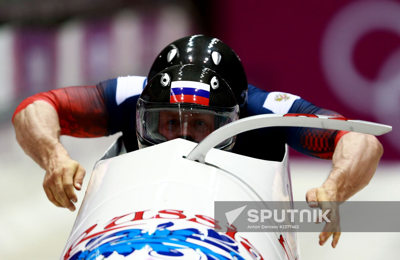 2014 Winter Olympics. Bobsleigh. Two-man. Day One