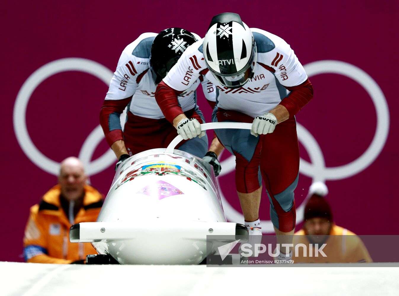 2014 Winter Olympics. Bobsleigh. Two-man. Day One