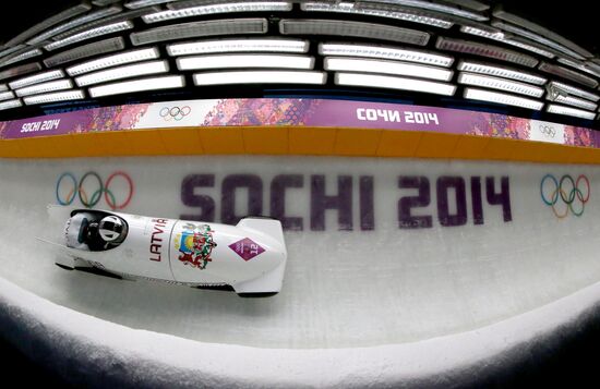2014 Winter Olympics. Bobsleigh. Two-man. Day One