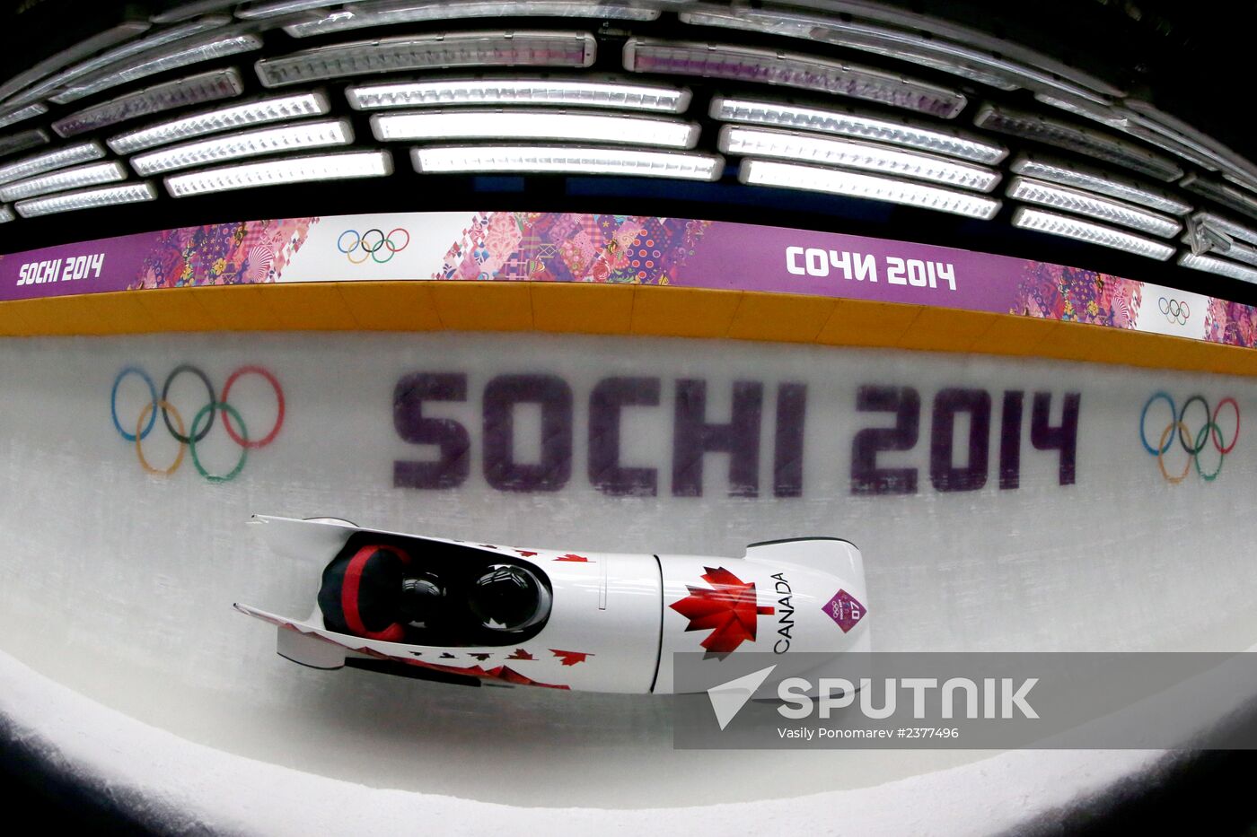 2014 Winter Olympics. Bobsleigh. Two-man. Day One