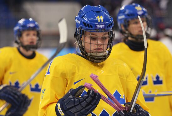 2014 Winter Olympics. Ice hockey. Women. USA vs. Sweden