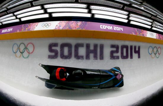 2014 Winter Olympics. Bobsleigh. Two-man. Day One