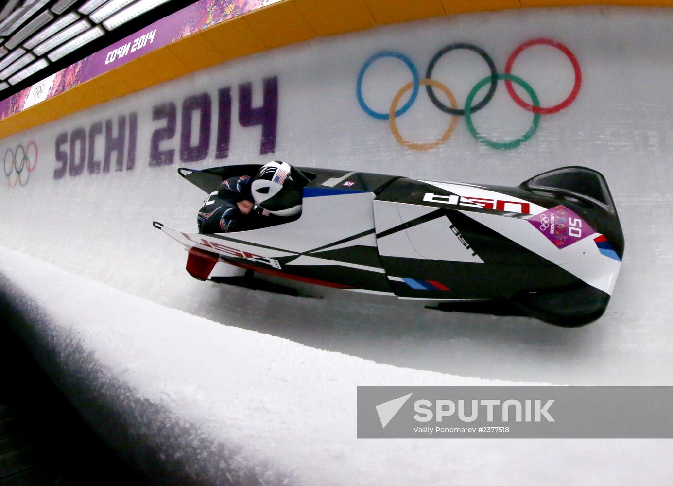 2014 Winter Olympics. Bobsleigh. Two-man. Day One
