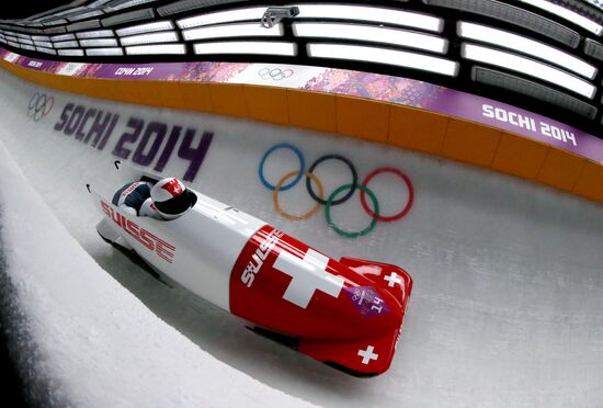 2014 Winter Olympics. Bobsleigh. Two-man. Day One