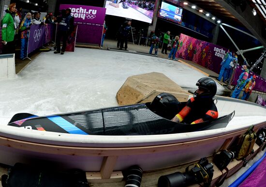 2014 Winter Olympics. Bobsleigh. Two-man. Day One
