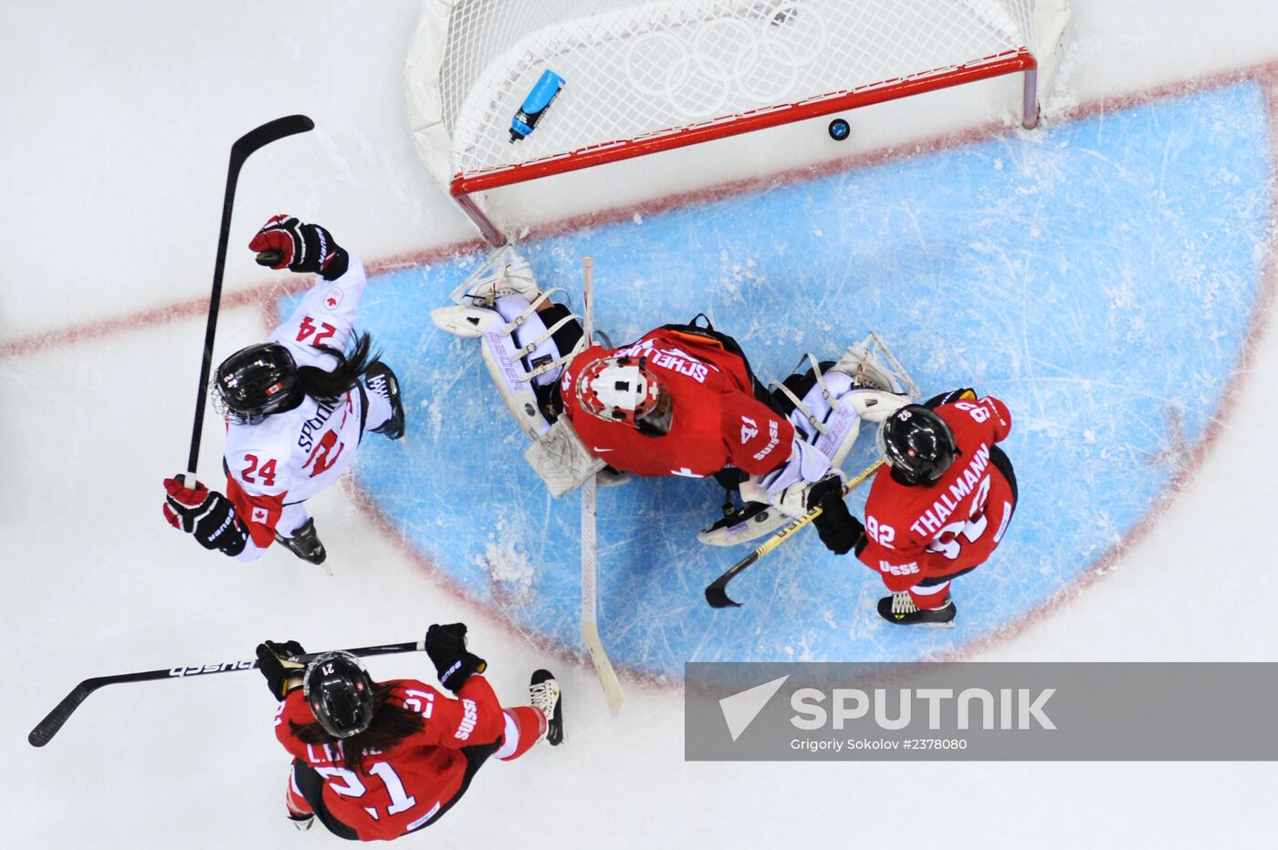 2014 Winter Olympics. Ice hockey. Women. Canada vs. Switzerland