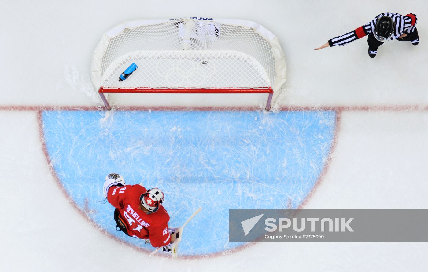 2014 Winter Olympics. Ice hockey. Women. Canada vs. Switzerland