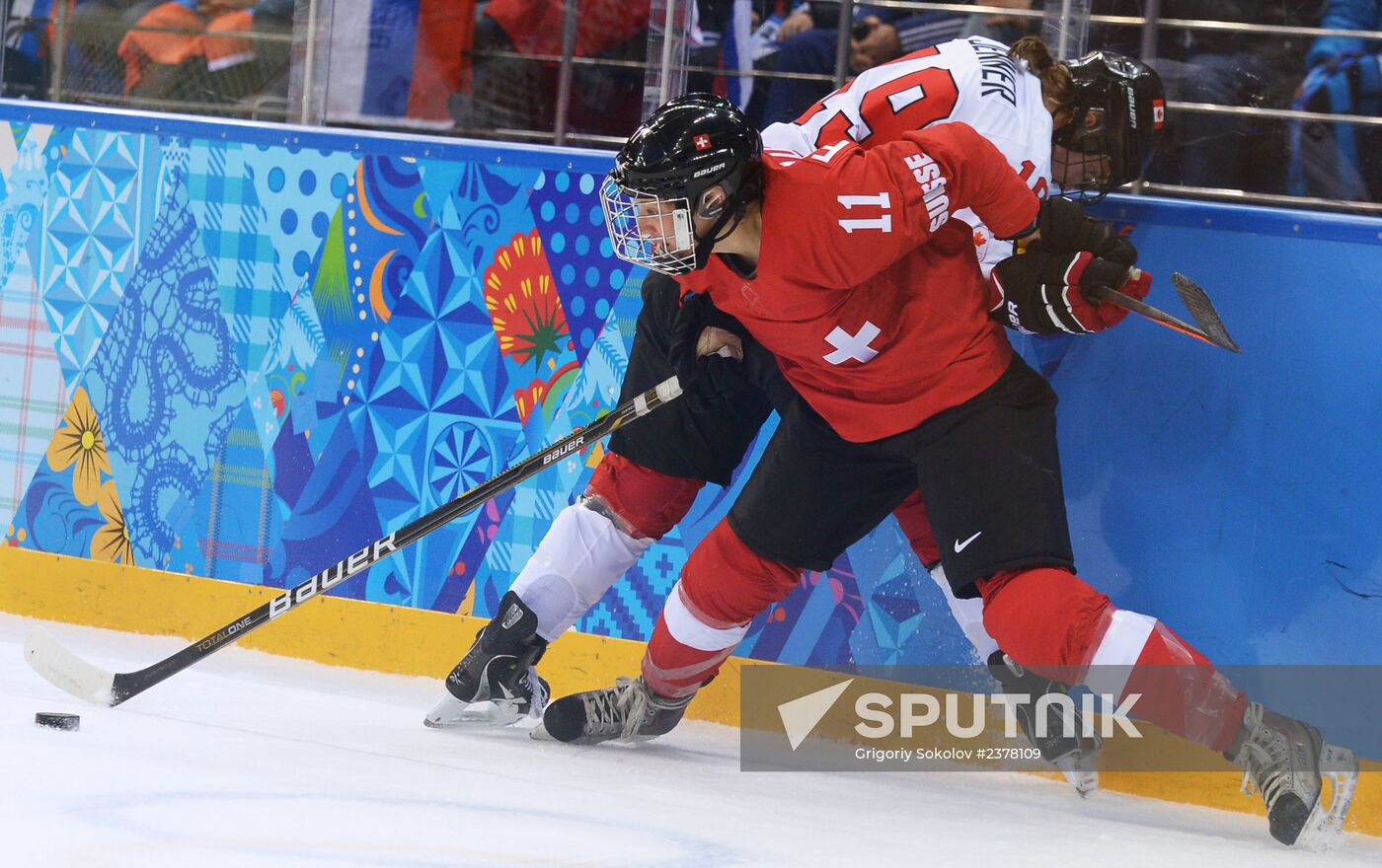 2014 Winter Olympics. Ice hockey. Women. Canada vs. Switzerland
