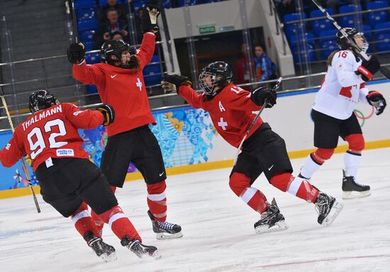 2014 Winter Olympics. Ice hockey. Women. Canada vs. Switzerland