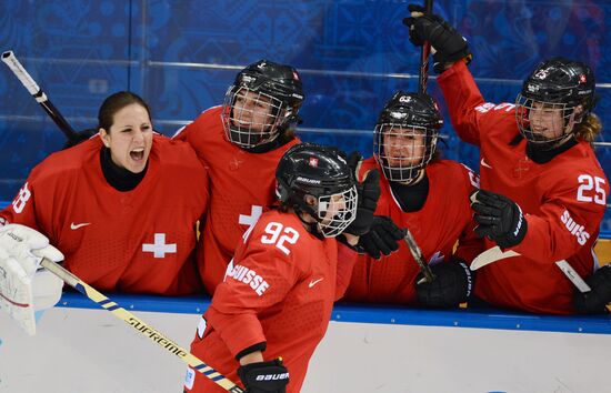 2014 Winter Olympics. Ice hockey. Women. Canada vs. Switzerland