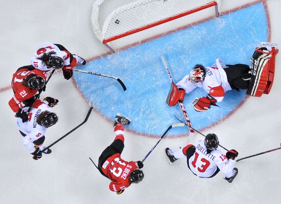 2014 Winter Olympics. Ice hockey. Women. Canada vs. Switzerland