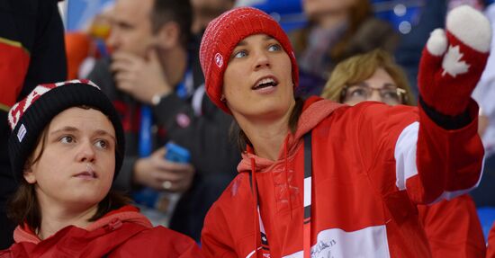 2014 Winter Olympics. Ice hockey. Women. Canada vs. Switzerland
