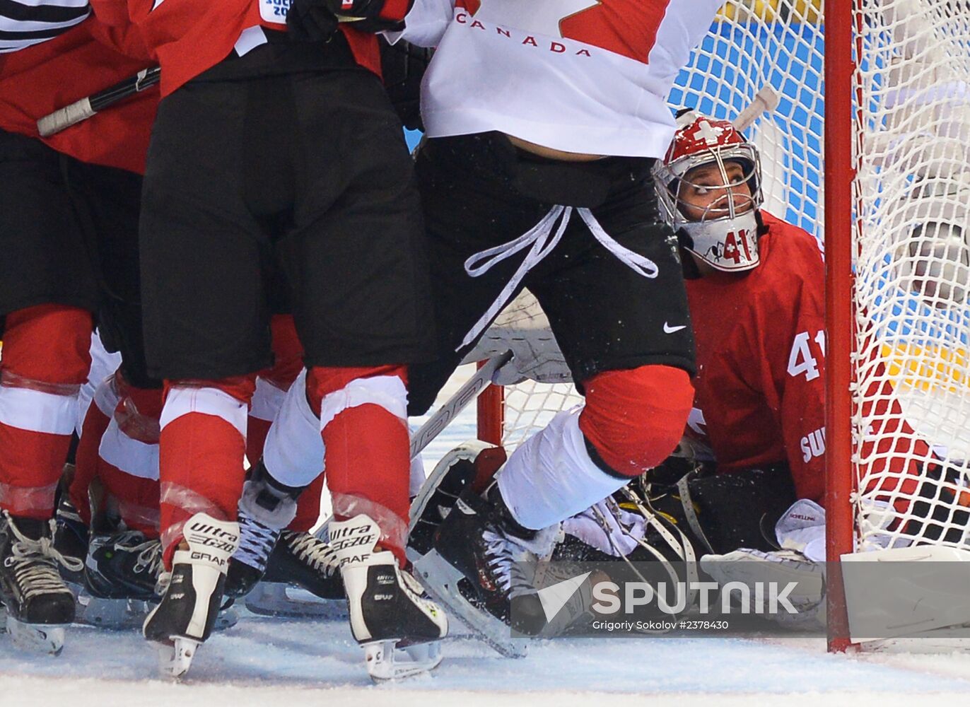 2014 Winter Olympics. Ice hockey. Women. Canada vs. Switzerland