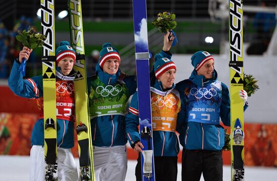 2014 Winter Olympics. Ski jumping. Teams