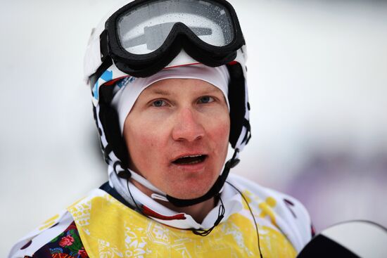 2014 Winter Olympics. Snowboarding. Men. Snowboard cross