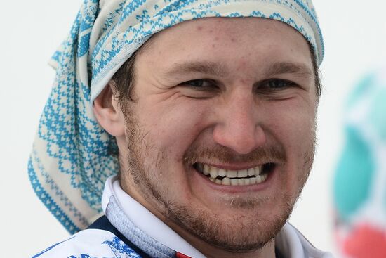 2014 Winter Olympics. Snowboarding. Men. Snowboard cross