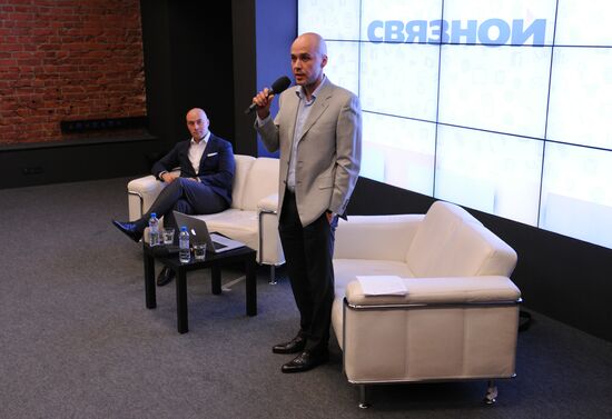 Press conference by Svyaznoy on 2013 performance