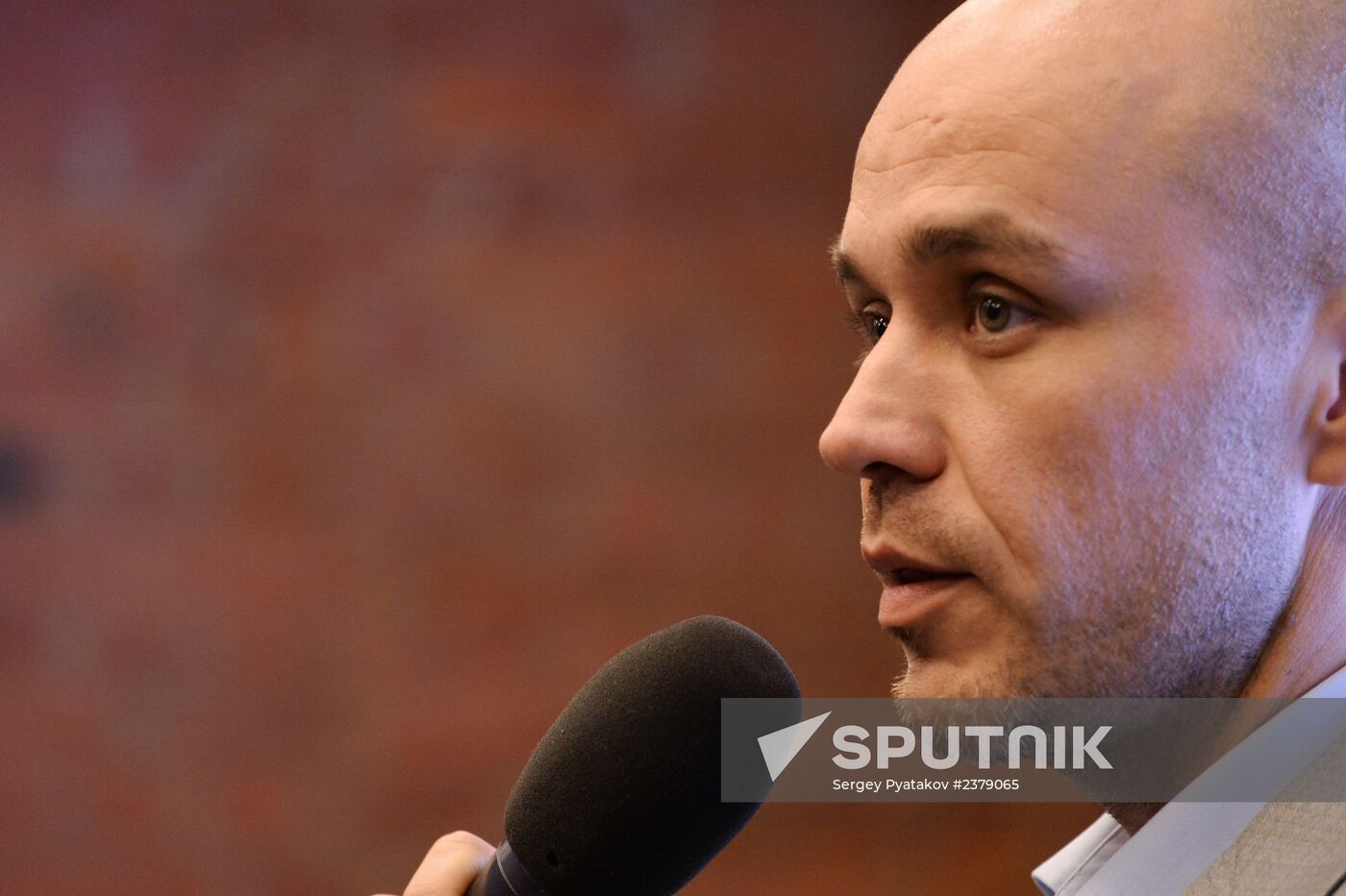 Press conference by Svyaznoy on 2013 performance