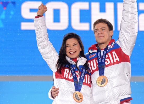 2014 Winter Olympics. Award ceremony. Day Eleven