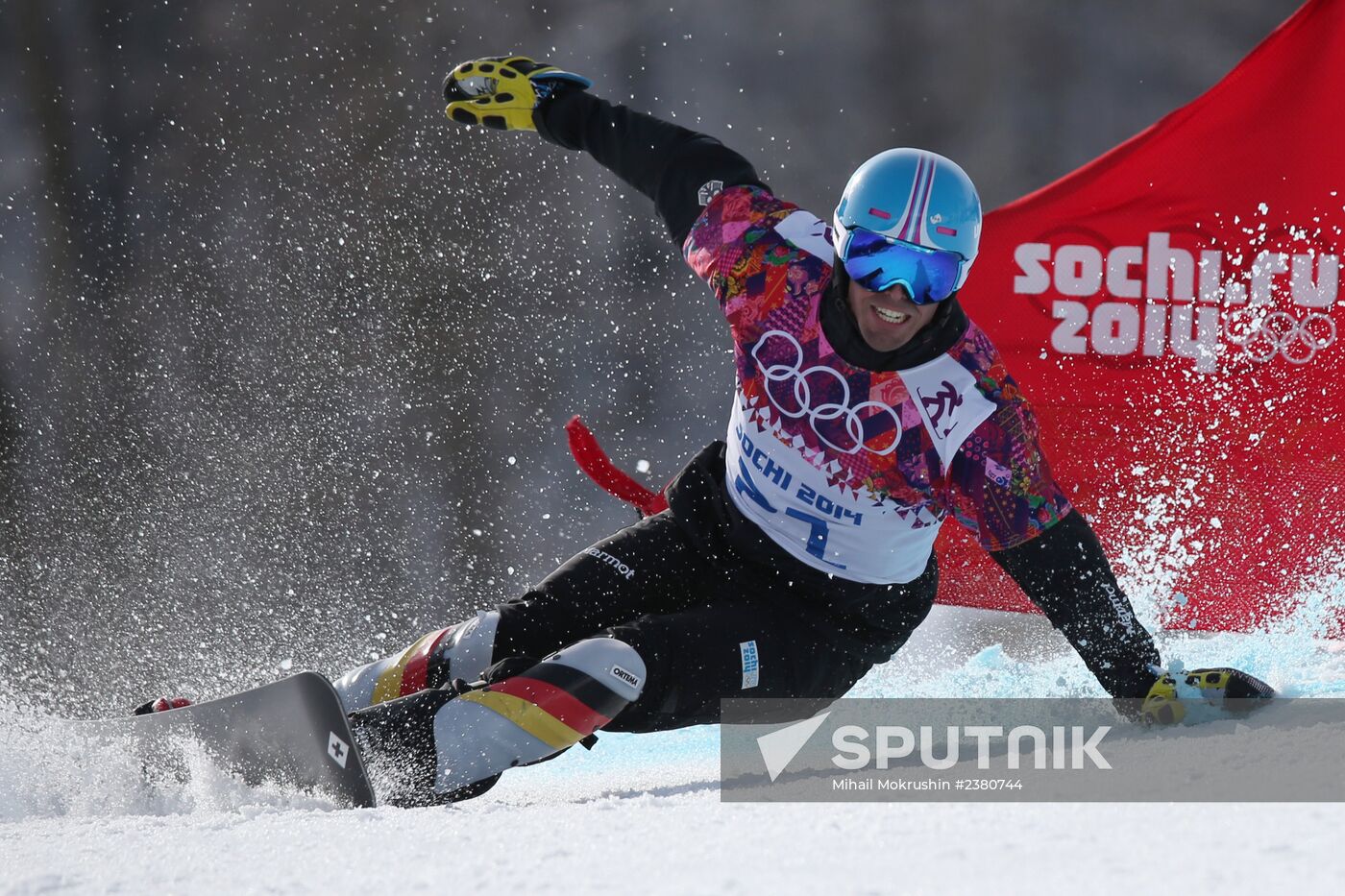 2014 Winter Olympics. Snowboarding. Men. Parallel giant slalom. Semi-finals