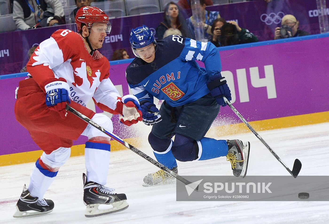 2014 Winter Olympics. Ice hockey. Men. Finland vs. Russia