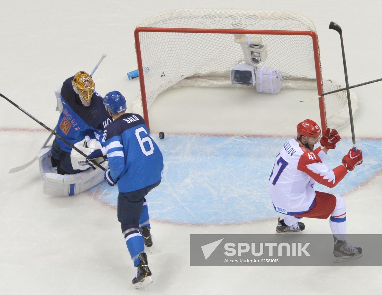 2014 Winter Olympics. Ice hockey. Men. Finland vs. Russia