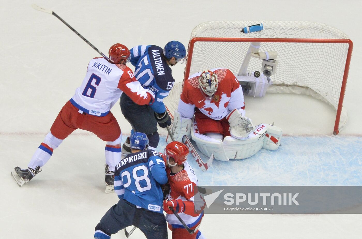 2014 Winter Olympics. Ice hockey. Men. Finland vs. Russia