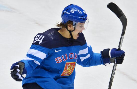 2014 Winter Olympics. Ice hockey. Men. Finland vs. Russia