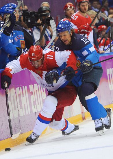 2014 Winter Olympics. Ice hockey. Men. Finland vs. Russia