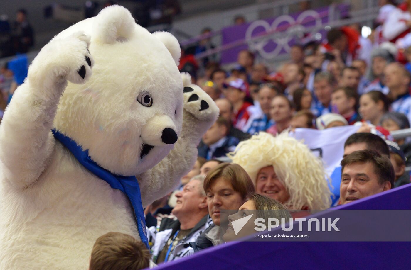 2014 Winter Olympics. Ice hockey. Men. Finland vs. Russia